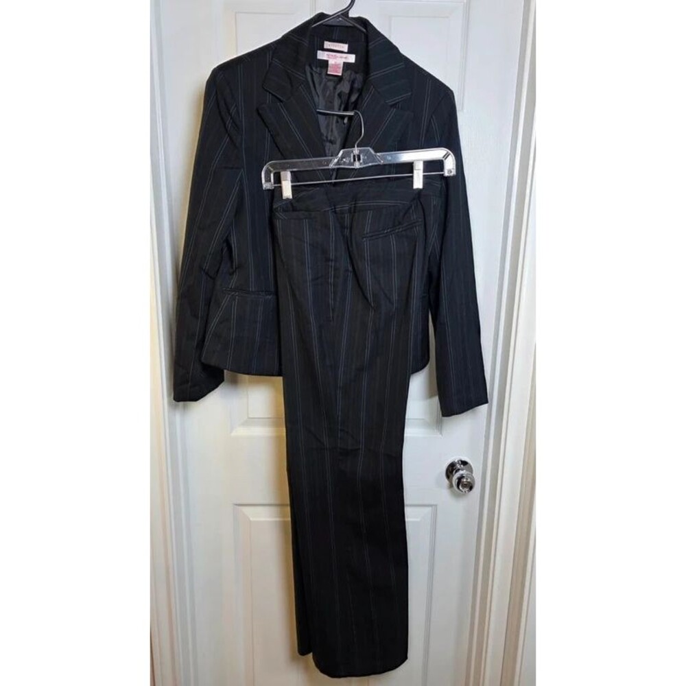 Nine & CO by Nine West Pinstripe Pantsuit Size 12 Blazer / 10 Pants Black & Teal